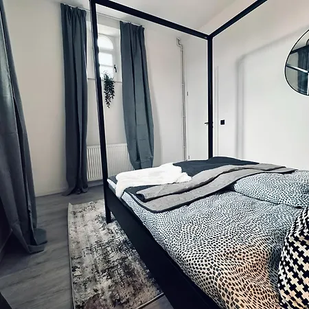 Apartment 360 Grad Mit Direktem Ausblick Aufs Schloss *